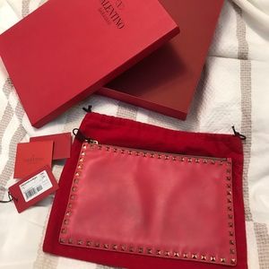 🎇Host Pick!!!😍 Authentic Valentino Rockstud Clutch Bag - Red